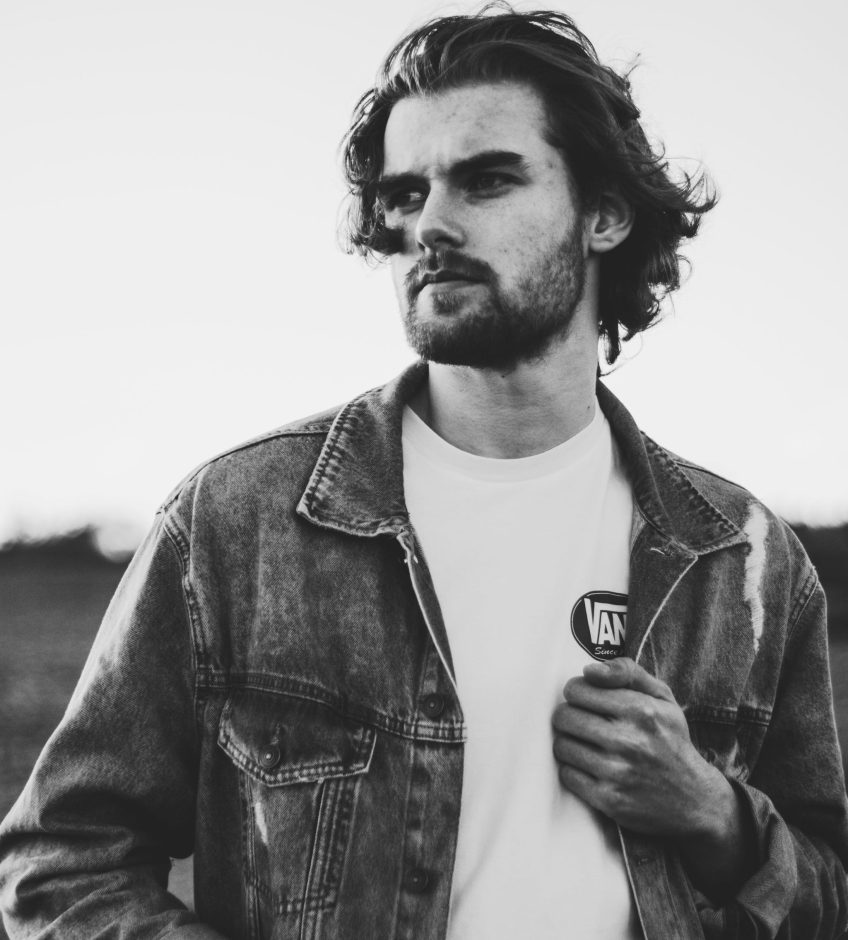 pexels-sindre-fs-1040880